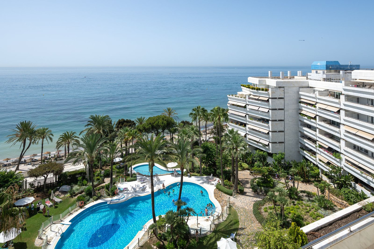 2 Bedroom Middle Floor Apartment, Marbella