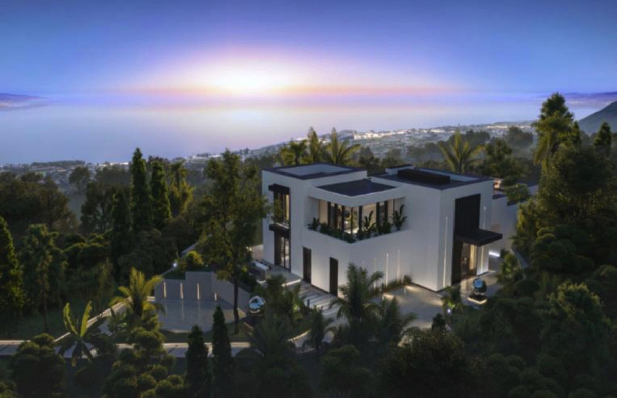 7 Bedroom Detached Villa, Marbella