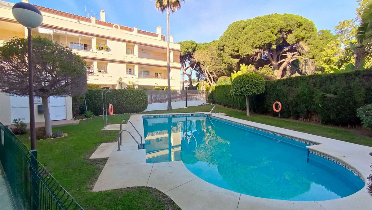 1 Bedroom Ground Floor Apartment, Elviria